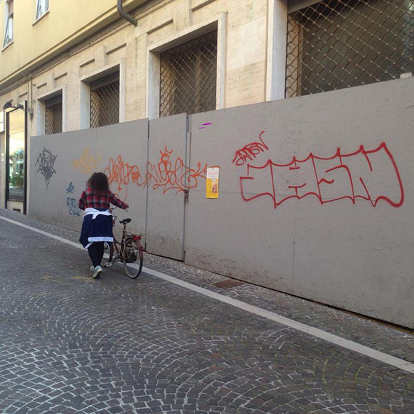riqualificazione artistica per le strade di Pesaro, di Manuela Galimberti