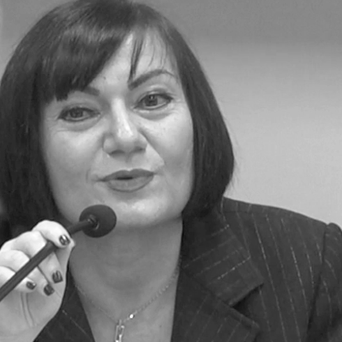 passa il cursore sull'immagine, clicca e vai alla bio